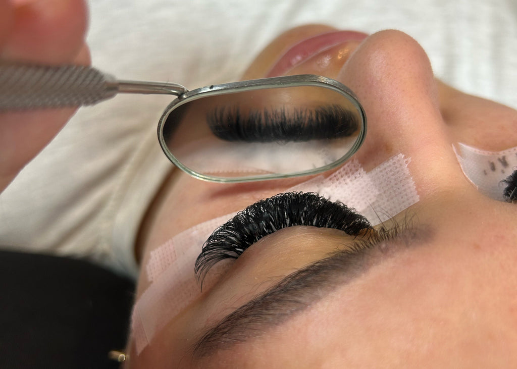Russian volume lash trays